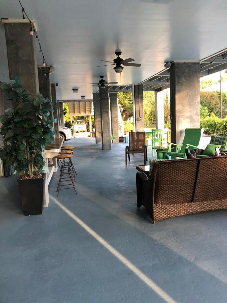 מנדוויל De La Bleau B&B מראה חיצוני תמונה